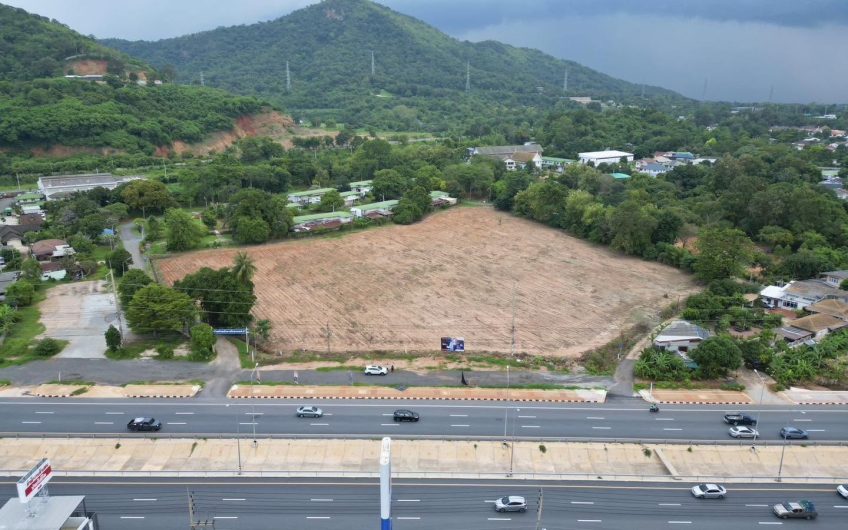 ขายที่ดินศรีราชา-บางพระ ติดถนนสุขุมวิท ทำเลเด่น ใกล้แหล่งชุมชนและทะเล