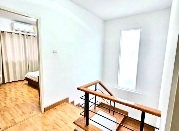 Resale detached house in Si Racha, Village Park project-desirable location with convenient access.